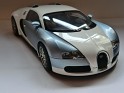 1:18 - Auto Art - Bugatti - Veyron - 2005 - Pearl/Ice Blue - Street - 4